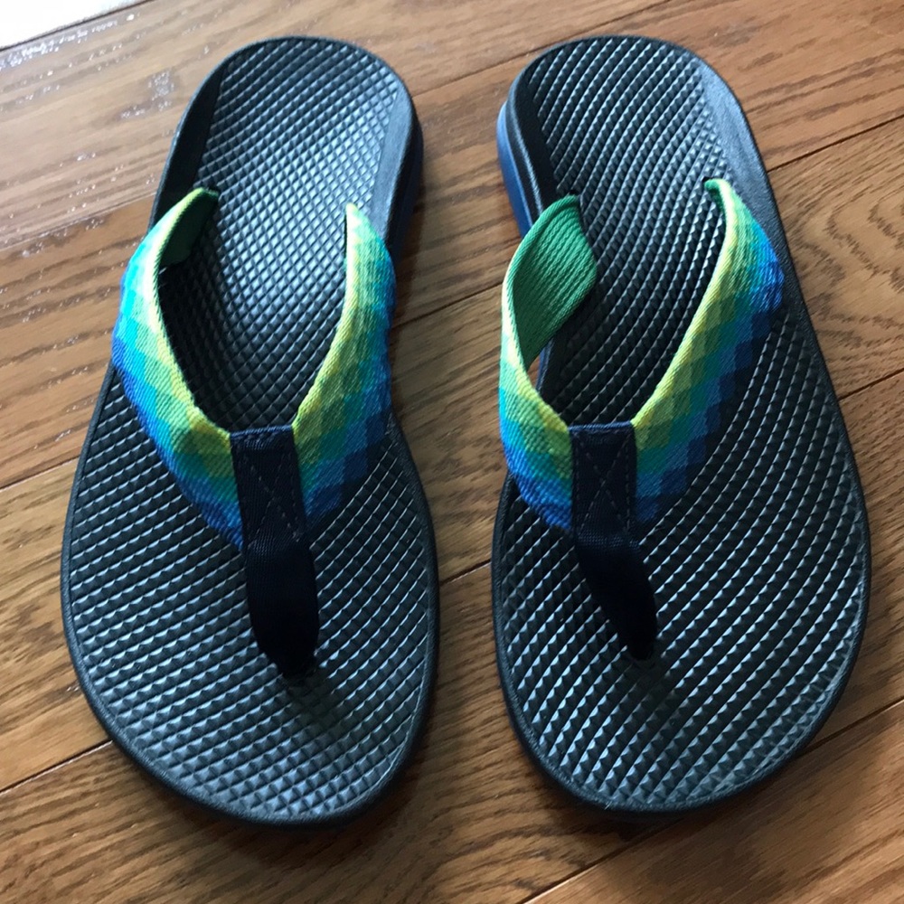 🍃 Women’s Chaco Flip Flops